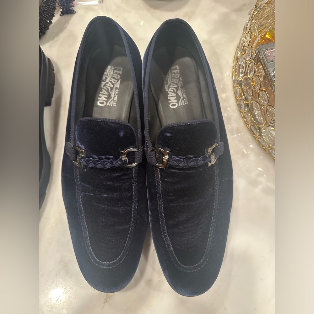 Salvatore Ferragamo blue suede shoe. size 12